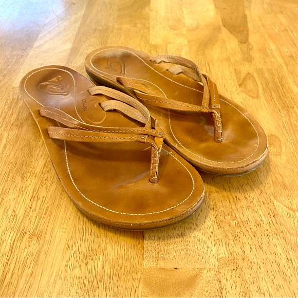 OluKai Shoes Olukai Leather Strappy Thong Sandals Womens Size 8